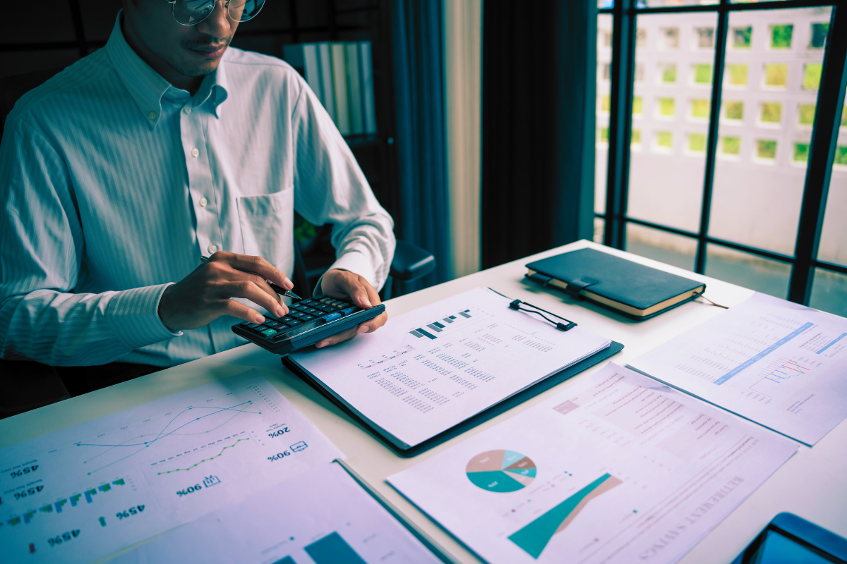 Tributação do FIDC: Como Funciona o Imposto de Renda, IOF e as Regras para o Investidor